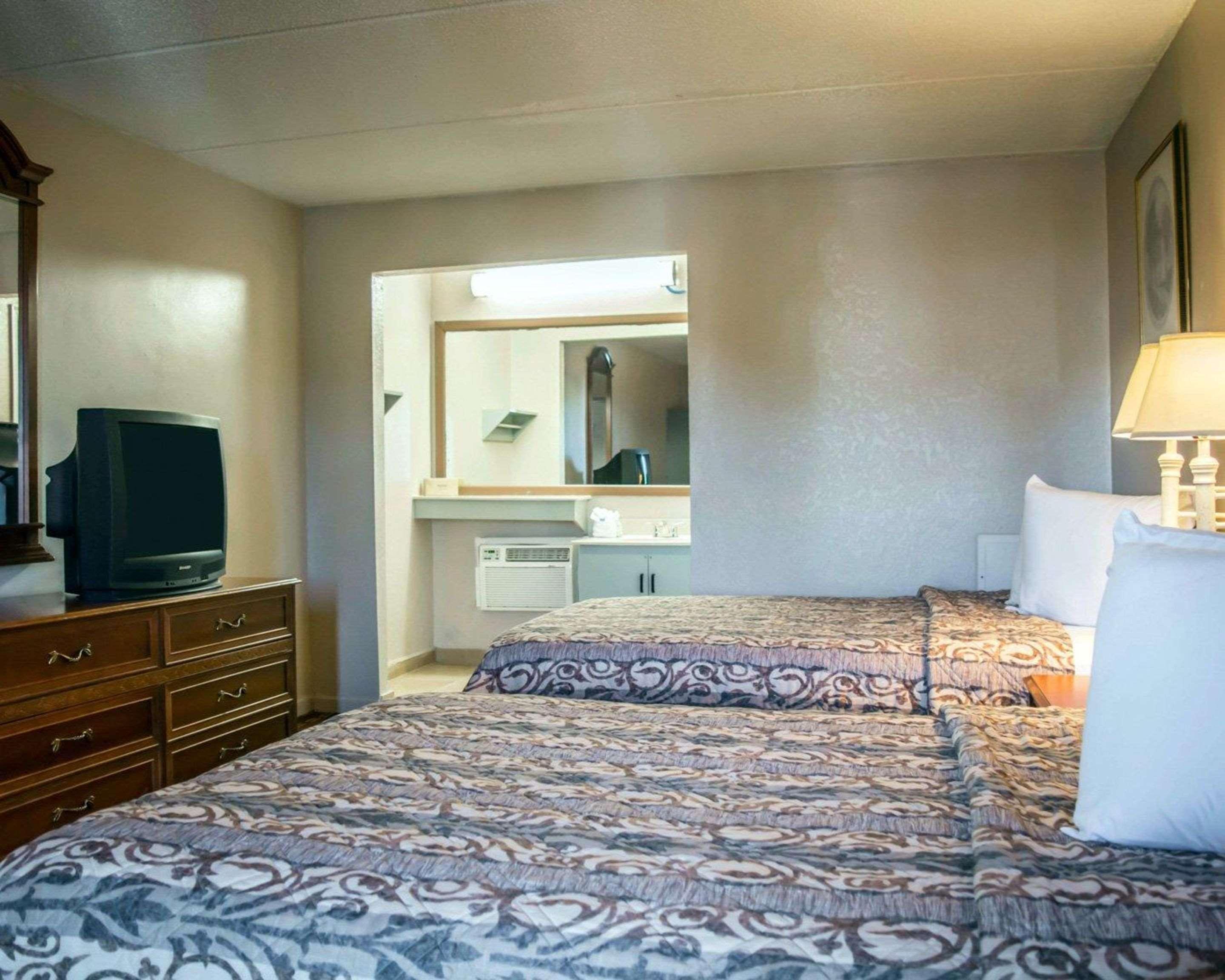 Rodeway Inn Clearwater-Dunedin Kültér fotó