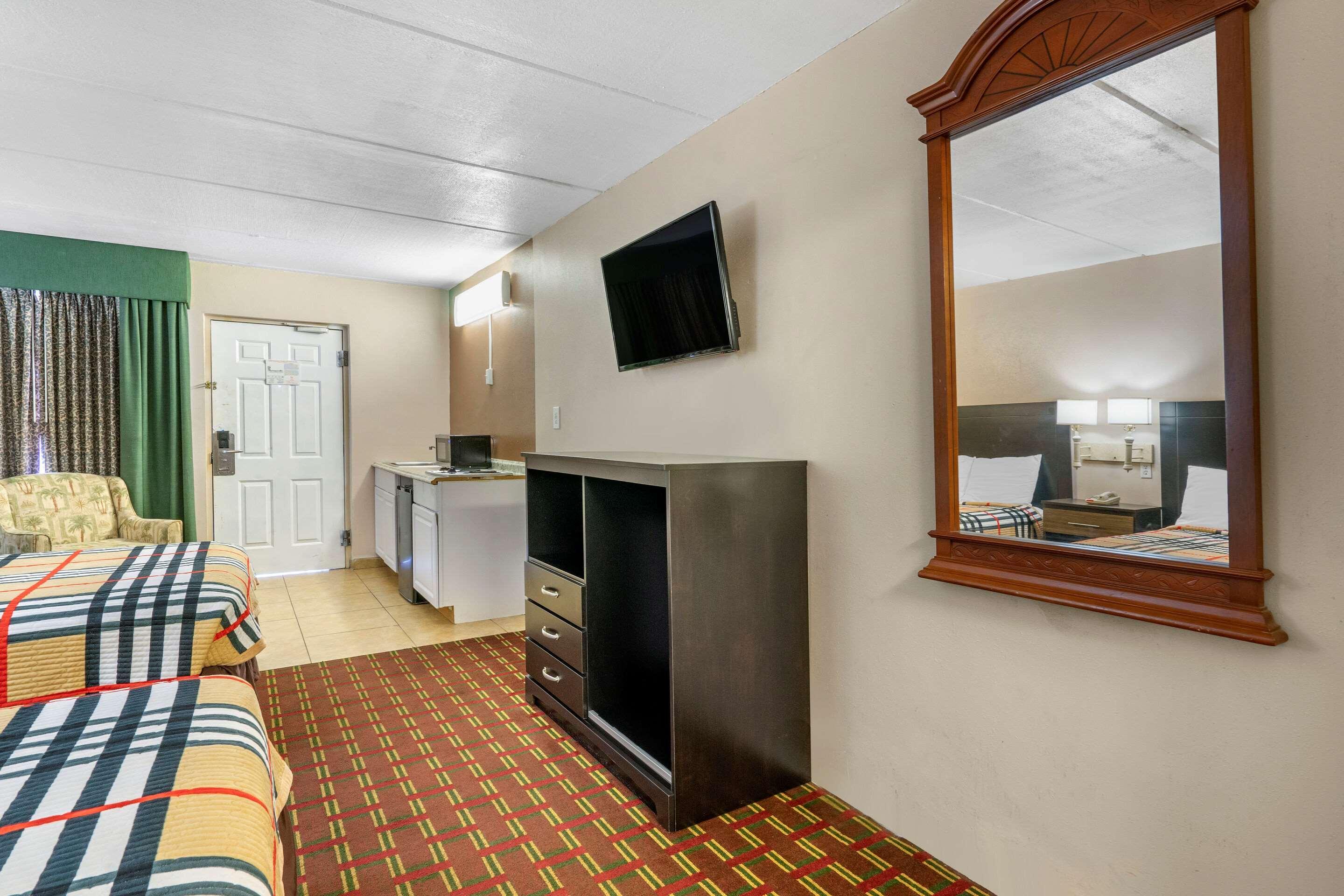 Rodeway Inn Clearwater-Dunedin Kültér fotó