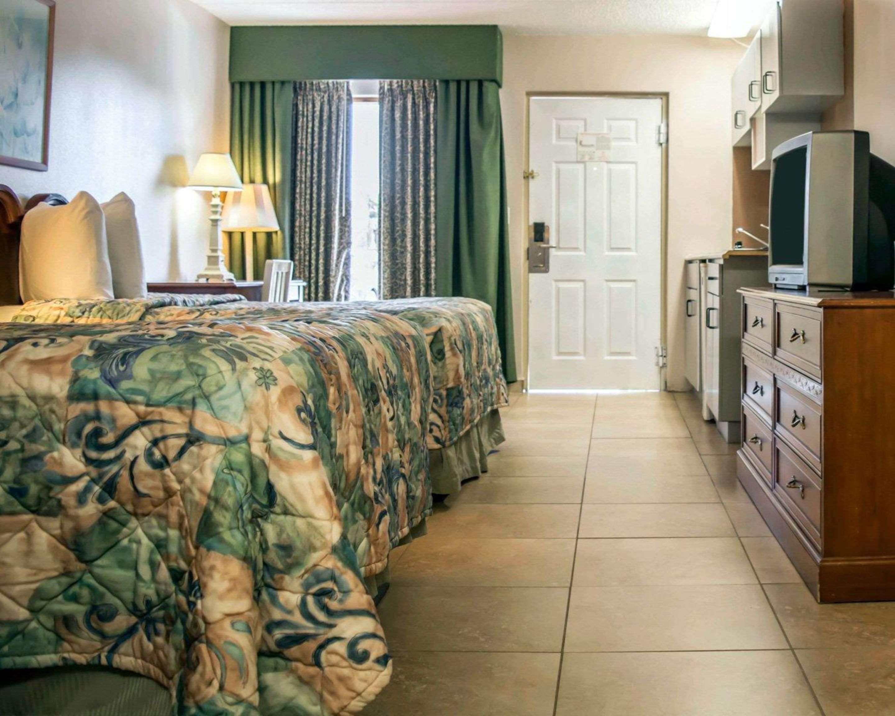 Rodeway Inn Clearwater-Dunedin Kültér fotó