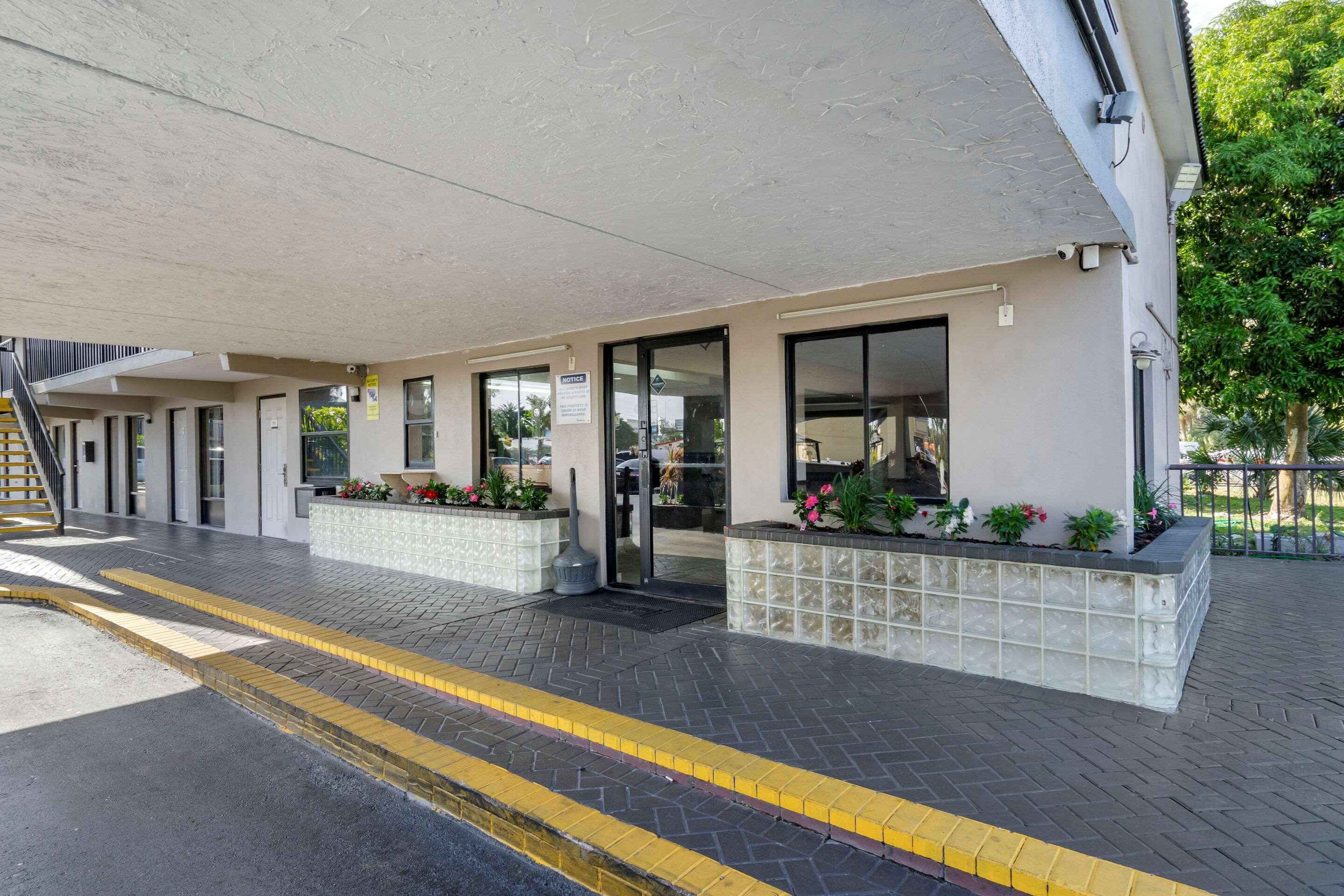 Rodeway Inn Clearwater-Dunedin Kültér fotó
